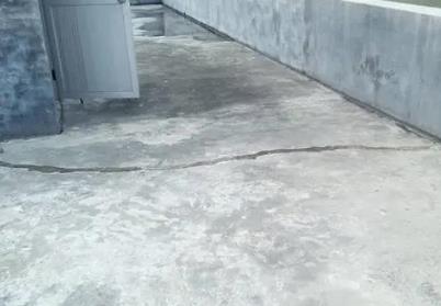 秀英楼顶漏水维修公司分享下如何解决卫生间隐蔽部位漏水的问题?